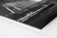 Weserstadion bei Flutlicht (Schwarzweiß-Querformat-3) als auf Alu-Dibond kaschierter Fotoabzug (Detail)