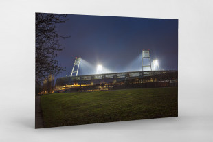 Weserstadion bei Flutlicht (Farbe-Querformat-1) - Christoph Buckstegen Foto - 11FREUNDE SHOP