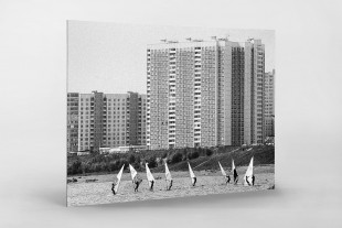 Windsurfen auf der Moskwa  - Sport Fotografie als Wandbild - Wassersport Foto - NoSports Magazin - 11FREUNDE SHOP
