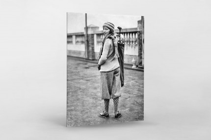 Golferin in Knickerbocker - Sport Fotografien als Wandbilder - Golf Foto - NoSports Magazin 