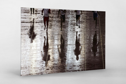 Läufer mit Schatten - Sport Fotografien als Wandbilder - Leichtathletik Foto - NoSports Magazin - 11FREUNDE SHOP