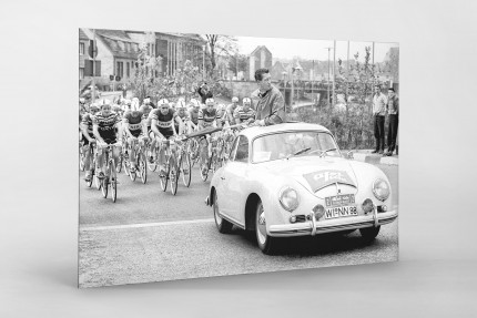 Fahrerfeld hinter Startwagen - Wandbild Radsport Deutschland-Rundfahrt 1961