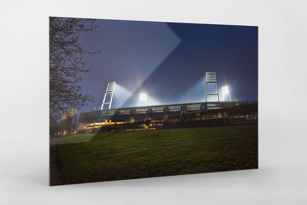 Weserstadion bei Flutlicht (Farbe-Querformat-1) als Direktdruck auf Alu-Dibond hinter Acrylglas