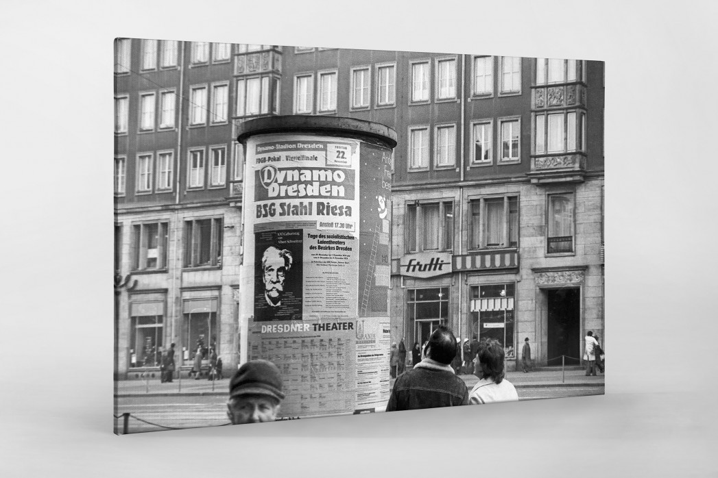 Litfaßsäule in Dresden als Leinwand auf Keilrahmen gezogen