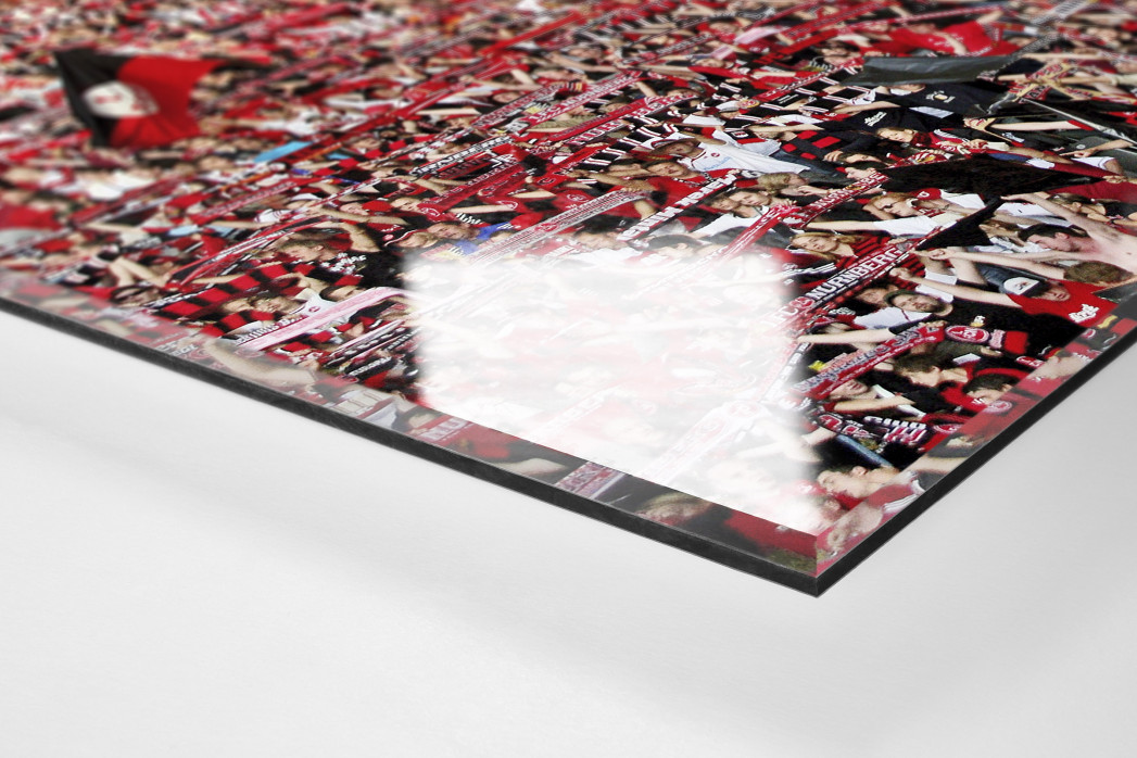 Club Fans in Berlin als Direktdruck auf Alu-Dibond hinter Acrylglas (Detail)