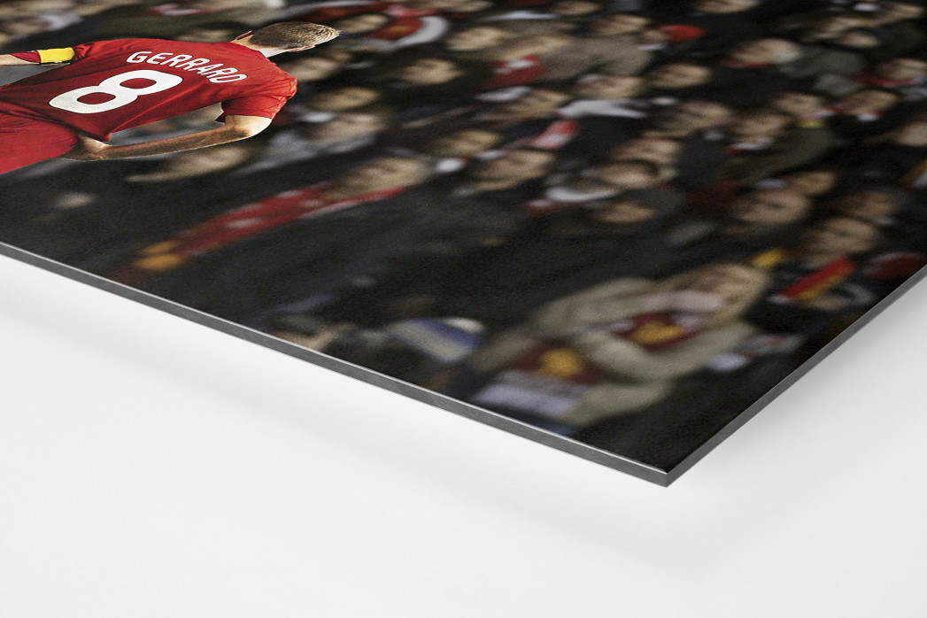 Gerrard vor den Fans (Covermotiv 11FREUNDE #159) als auf Alu-Dibond kaschierter Fotoabzug (Detail)
