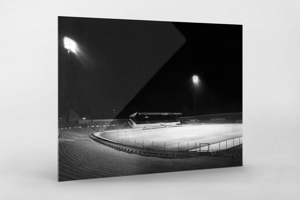 Flutlichtanlage Stadion an der Grünwalder Str. als Direktdruck auf Alu-Dibond hinter Acrylglas