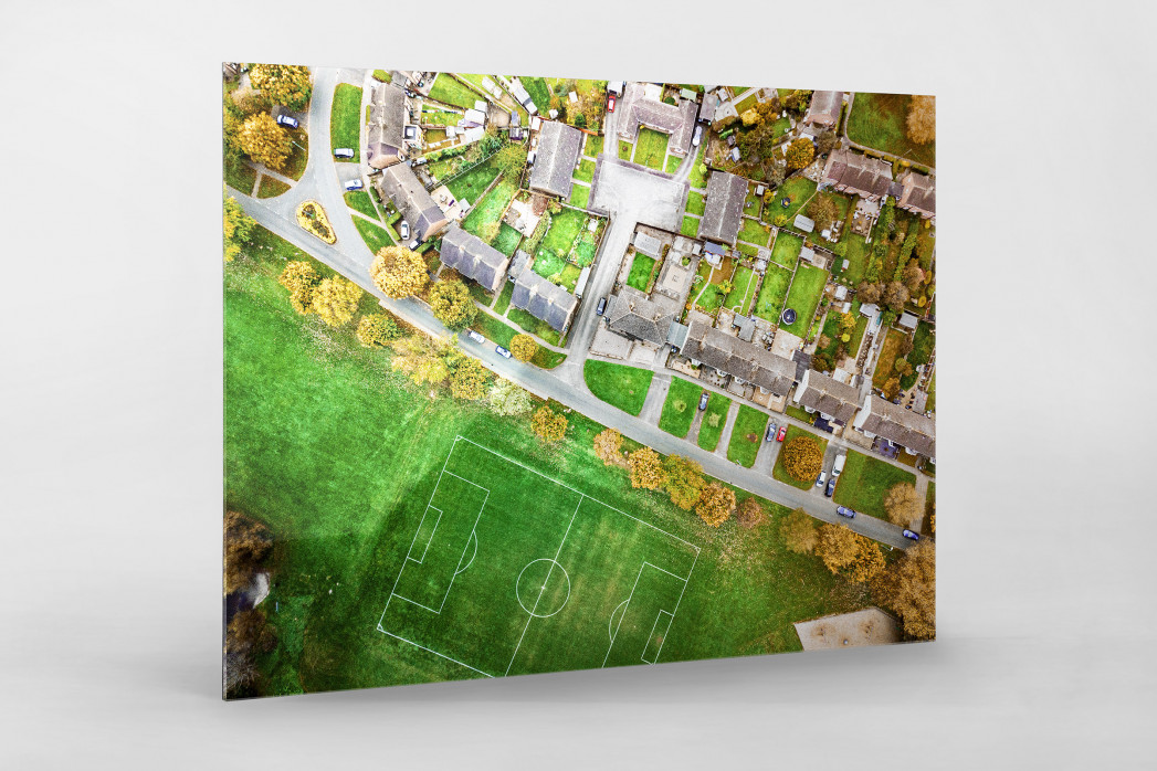 Fußballplatz in Shrewsbury als Direktdruck auf Alu-Dibond hinter Acrylglas