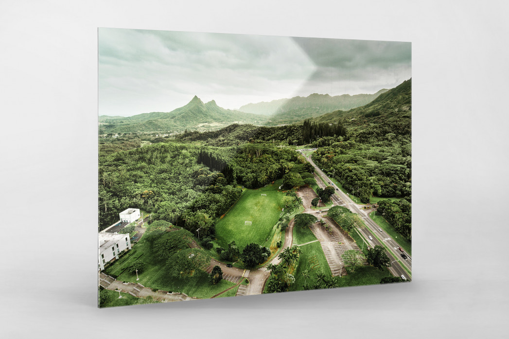 Fußballplatz in Honolulu als Direktdruck auf Alu-Dibond hinter Acrylglas