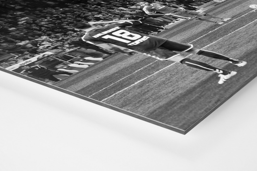 HSV Freistoß ins Glück (sw) als auf Alu-Dibond kaschierter Fotoabzug (Detail)