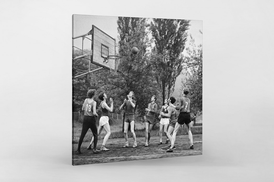 Basketball beim DDR Sportfest 1971 als Leinwand auf Keilrahmen gezogen