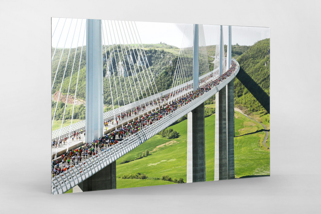 Marathon über die Brücke als Direktdruck auf Alu-Dibond hinter Acrylglas