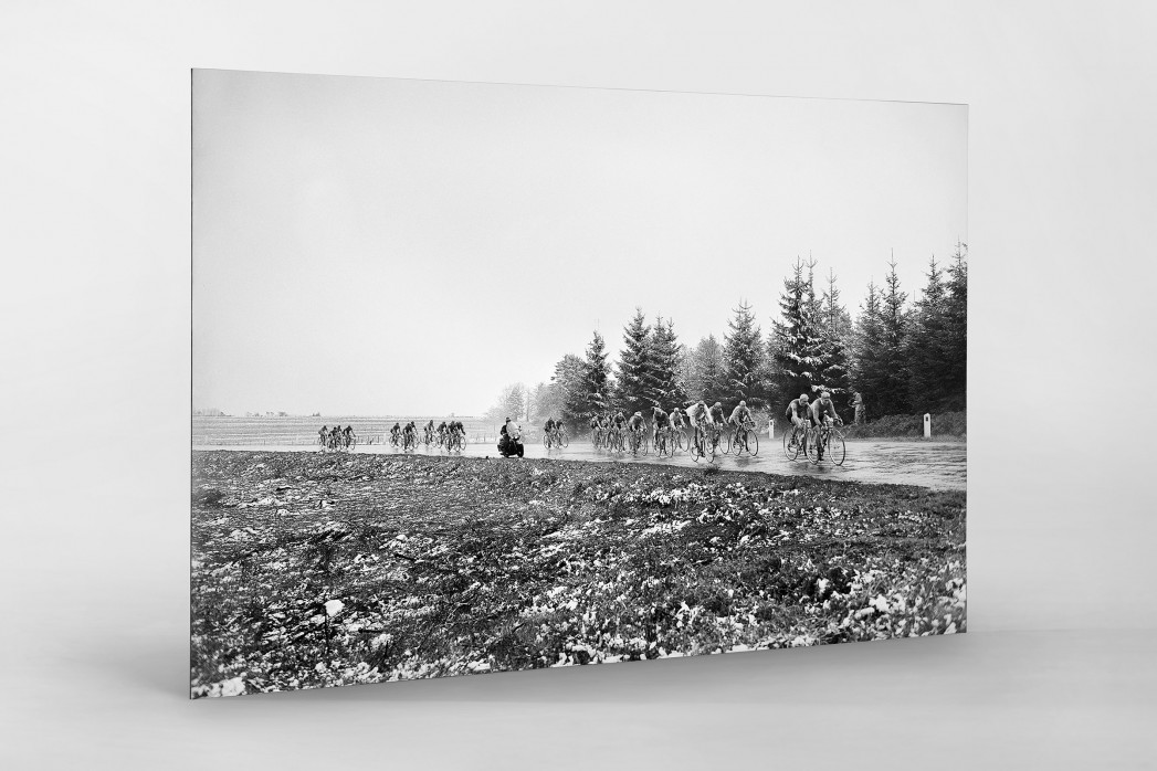 Um die Kurve bei Lüttich-Bastogne-Lüttich als auf Alu-Dibond kaschierter Fotoabzug