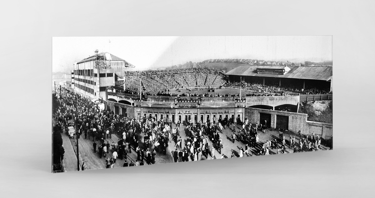 Frankfurt vs. Madrid im Hampden Park als Direktdruck auf Alu-Dibond hinter Acrylglas