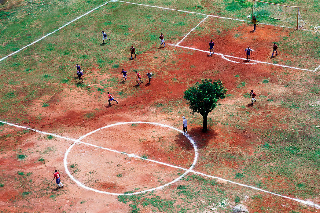 11FREUNDE BILDERWELT - Bolzplatz in Brasilien