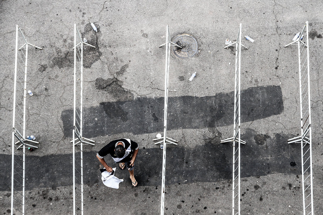 Ponte Preta Fan Arriving At The Stadium - Gabriel Uchida - 11FREUNDE BILDERWELT