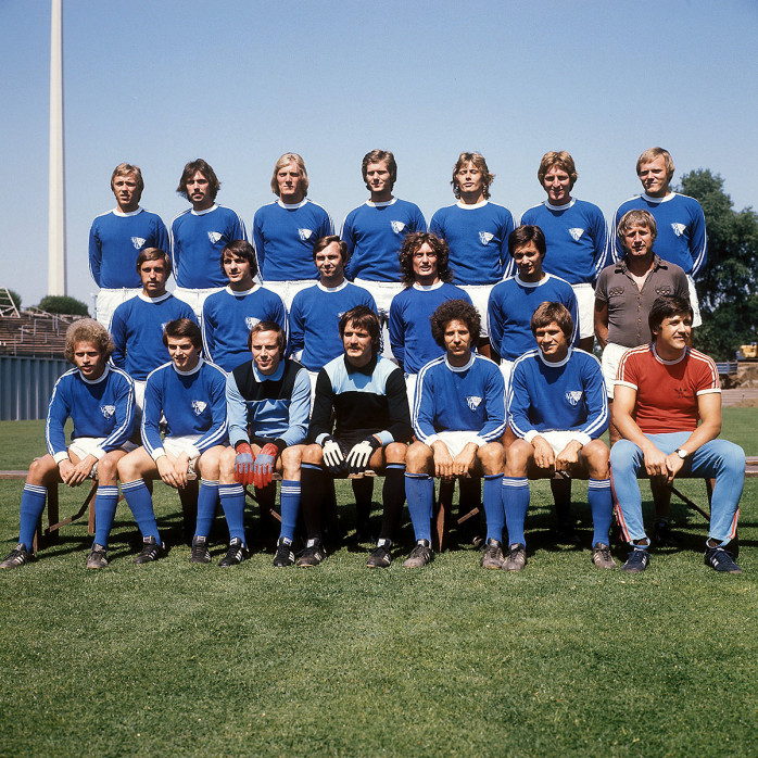 VfL Bochum Mannschaftsfoto 1976/77 - 11FREUNDE BILDERWELT