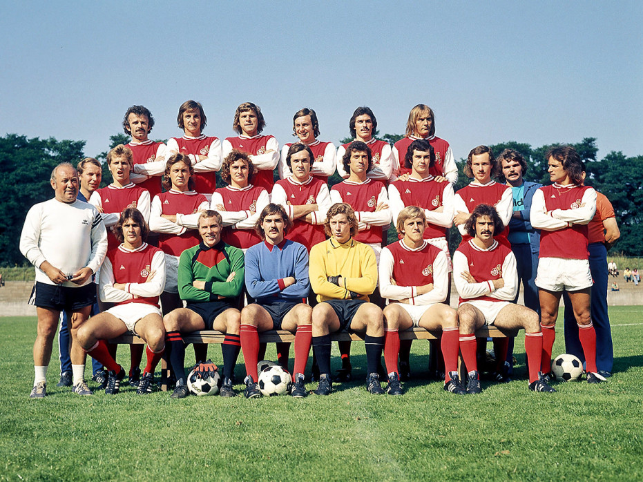 1. FC Köln 1974/75 Mannschaftsfoto - 11FREUNDE BILDERWELT