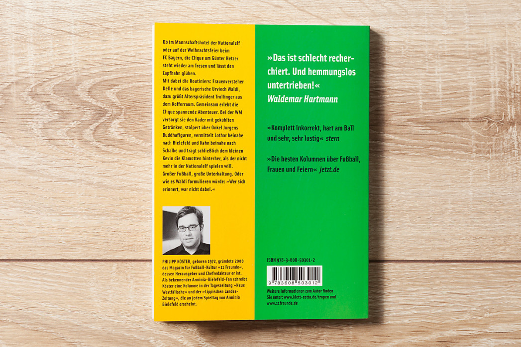 Viererkette auf der Doppelnull: Die Günter-Hetzer-Kolumnen - Fußballbuch - 11FREUNDE SHOP