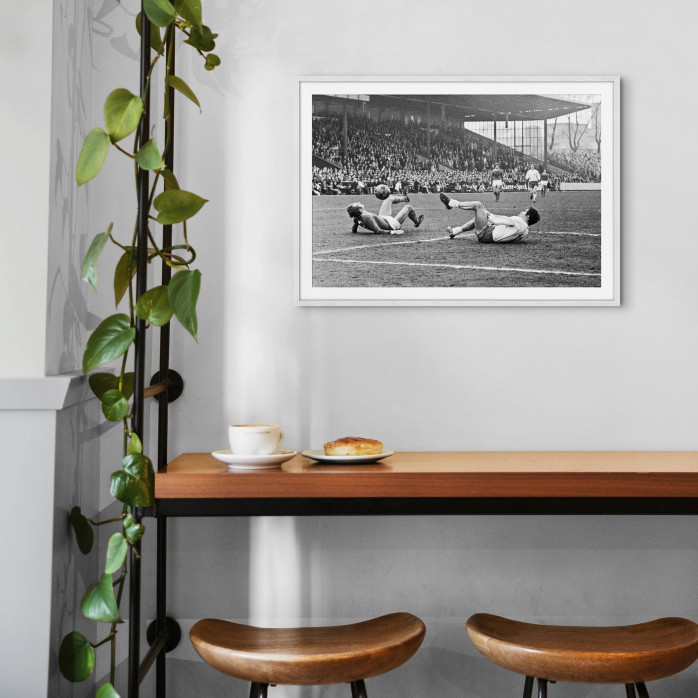Synchron am Boden - 11FREUNDE SHOP - Fußball Foto Wandbild