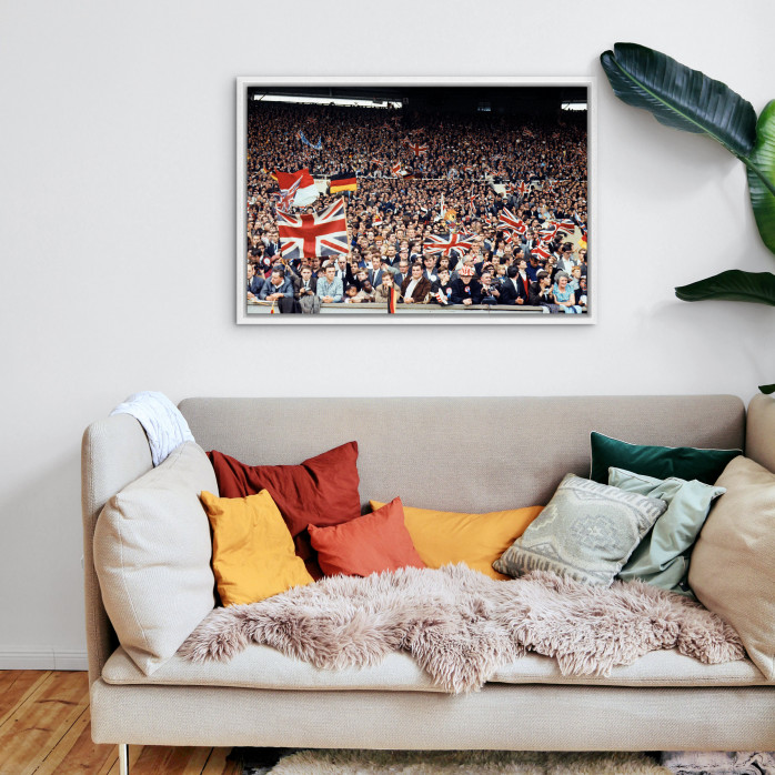 Fans beim WM Finale 1966 - 11FREUNDE SHOP - Fußball Foto Wandbild