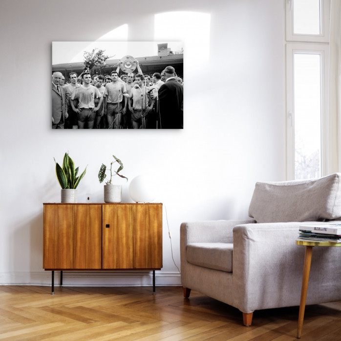 Braunschweig mit der Meisterschale - Eintracht Braunschweig Foto als Wandbild