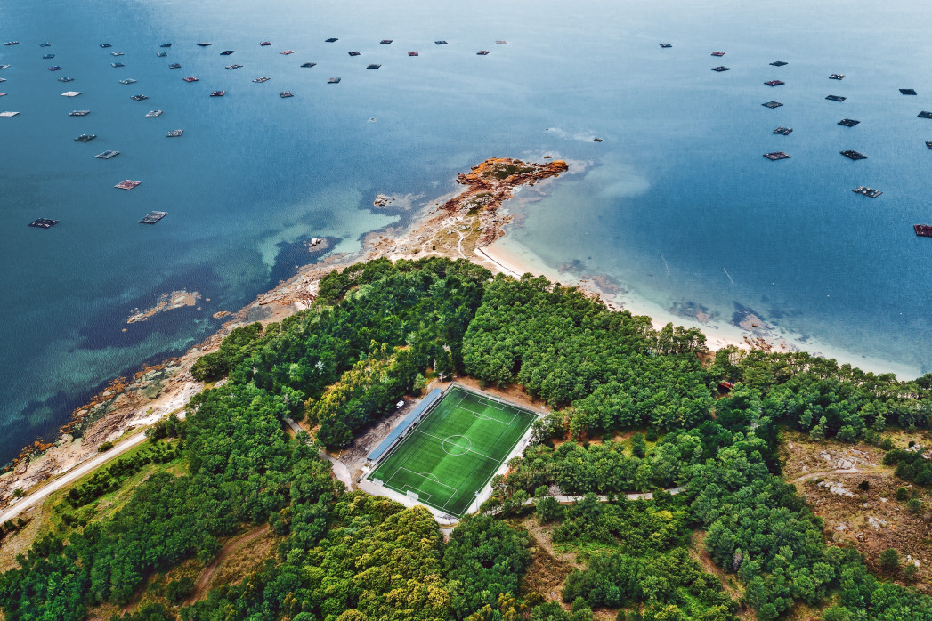 Fußballplatz auf der Illa de Arousa - Wandbild