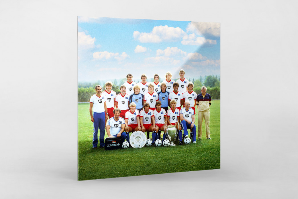 Wandbild: HSV 1983 - Mannschaftsfoto des Hamburger SV mit Meisterschale und Europapokal