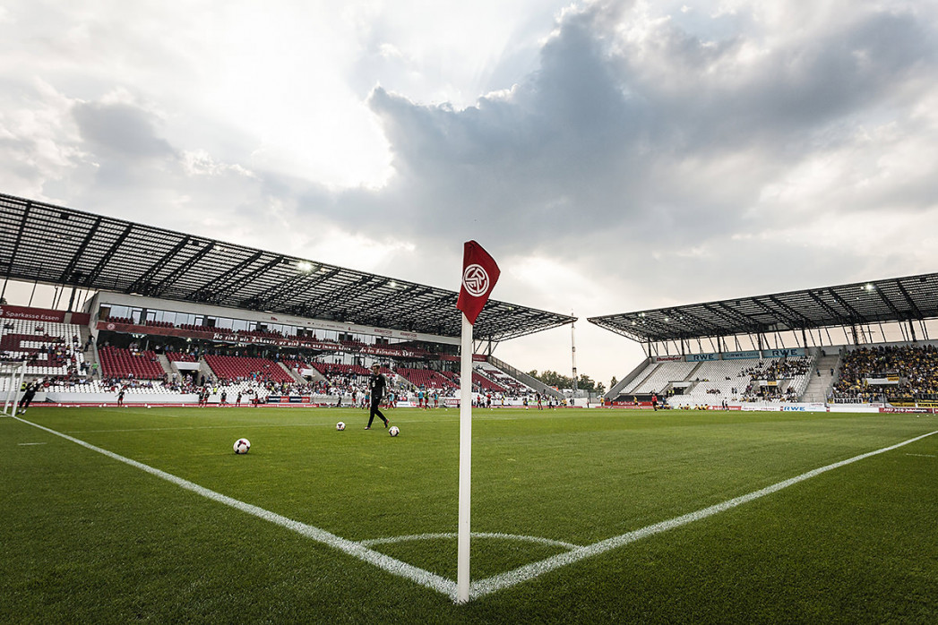 Eckfahne Stadion Essen - 11FREUNDE BILDERWELT