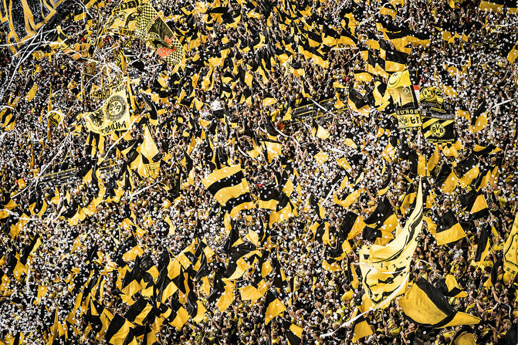 Gelbe Wand - Farbe (1) - 11FREUNDE SHOP - Fußball Wandbild - BVB - Borussia Dortmund