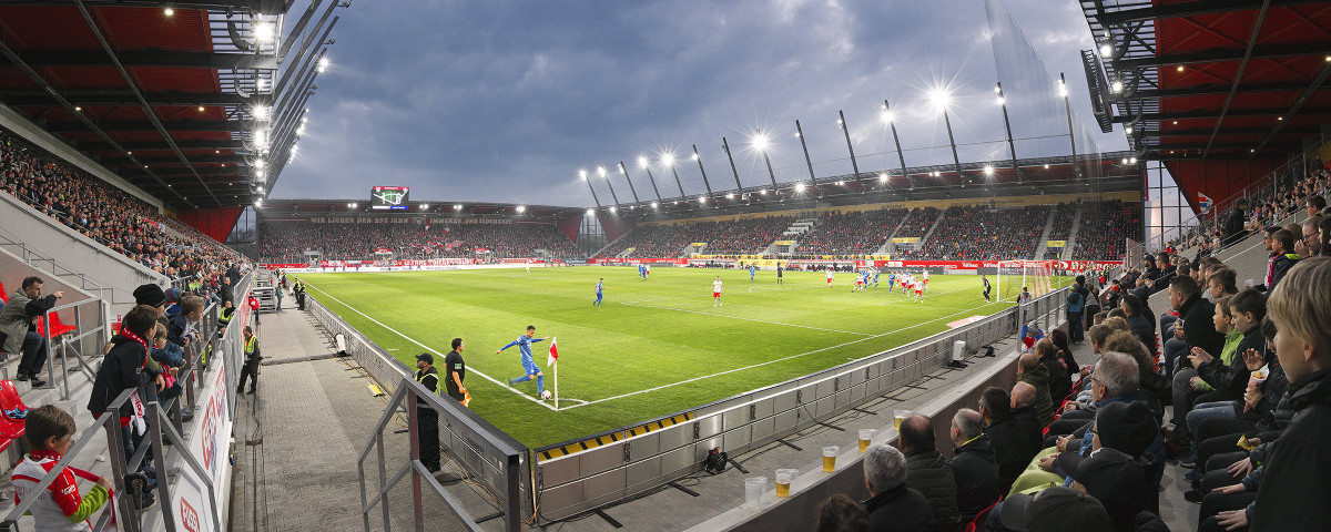 Regensburg - Jahn Regensburg Stadionfoto als Wandbild