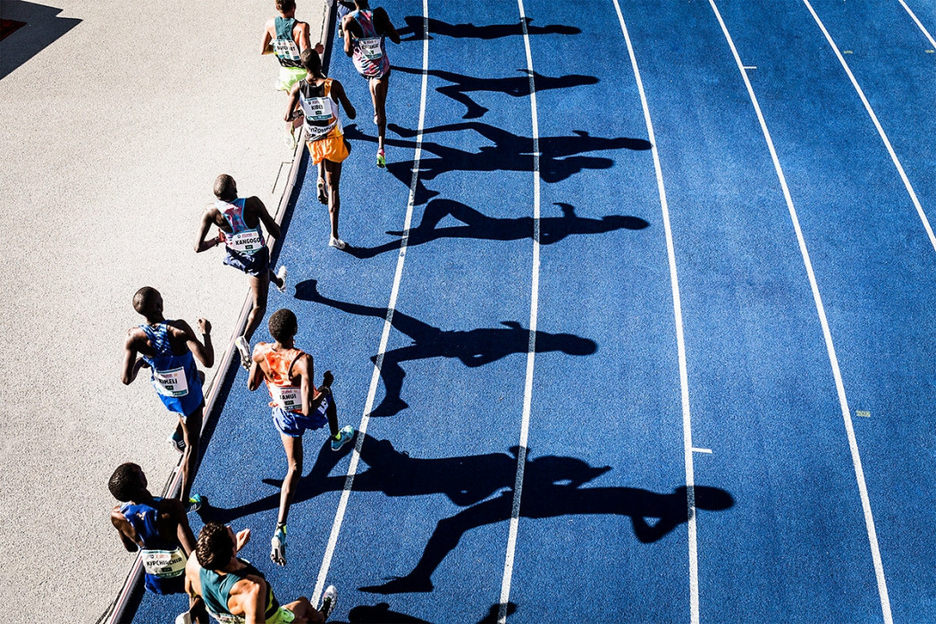 Momentaufnahme 5000m Lauf - Sebastian Wells - 11FREUNDE Shop - Wandbild