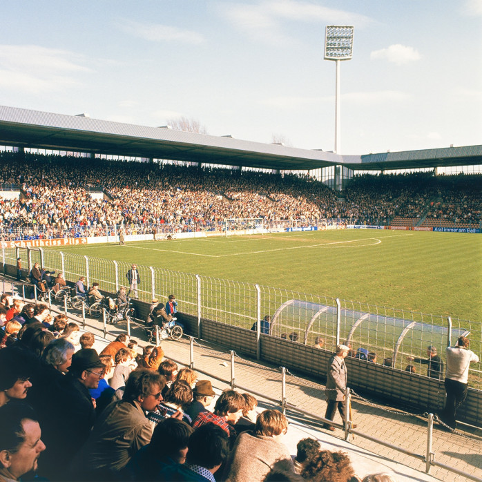 Ruhrstadion 1981 - 11FREUNDE SHOP - Fußball Foto als Wandbild bestellen