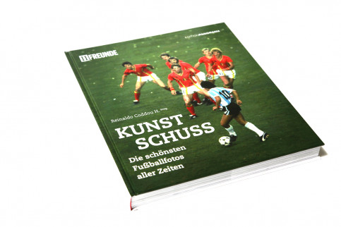 Kunstschuss - Die schönsten Fußballfotos aller Zeiten - 11FREUNDE SHOP - Fussball Buch