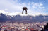 Skisprung über Innsbruck - Wintersport Wandbild 