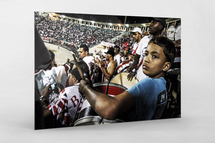 Young FC São Paulo Fan Playing Drums In The Stadium - Gabriel Uchida - 11FREUNDE BILDERWELT