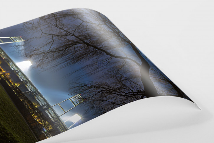 Weserstadion bei Flutlicht (Farbe-Hochformat) - Christoph Buckstegen Foto - 11FREUNDE SHOP