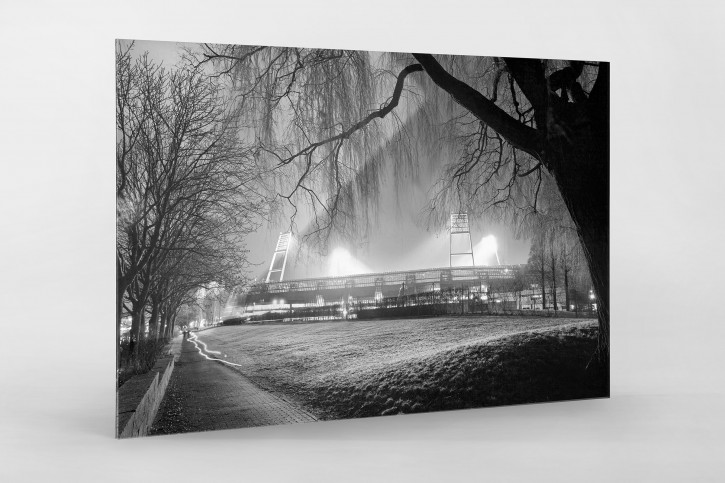 Weserstadion bei Flutlicht (Schwarzweiß-Querformat-1) - Christoph Buckstegen Foto - 11FREUNDE SHOP