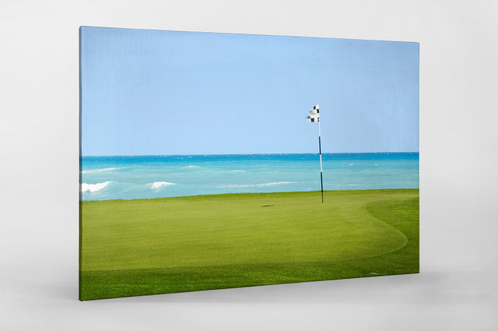 Loch am Meer - Sport Fotografien als Wandbilder - Golf Foto - NoSports Magazin - 11FREUNDE SHOP