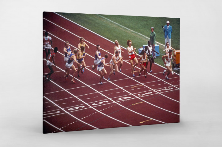Stabwechsel 1972 - Sport Fotografien als Wandbilder - Leichtathletik Staffellauf Foto - NoSports Magazin 