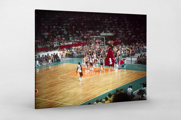 Jugoslawien vs. USA 1976 - Sport Fotografie als Wandbild - Basketball Foto - NoSports Magazin - 11FREUNDE SHOP