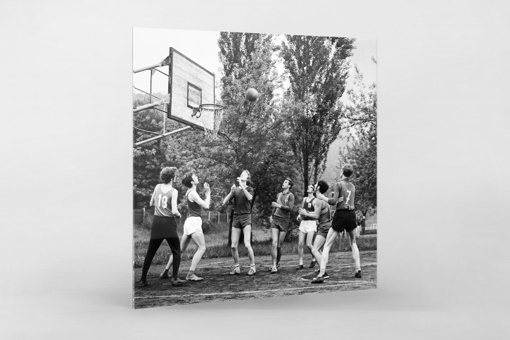 Basketball beim DDR Sportfest 1971 - Sport Fotografien als Wandbilder - Basketball Foto - NoSports Magazin