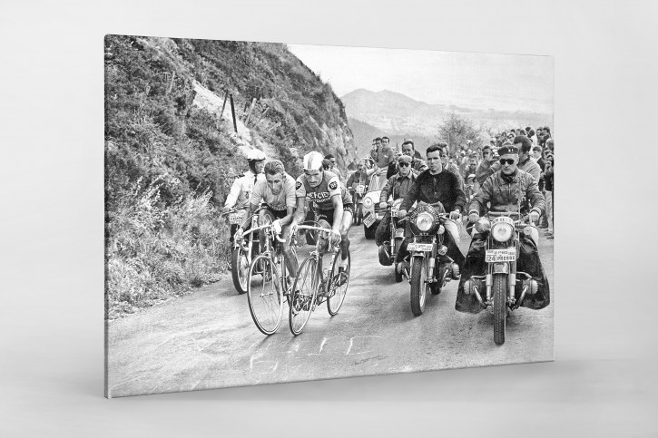 Mit motorisierter Presse bei der Tour 1964  - Sport Fotografien als Wandbilder - Radsport Foto - NoSports Magazin