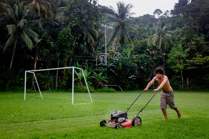 Rasenmähen in Costa Rica