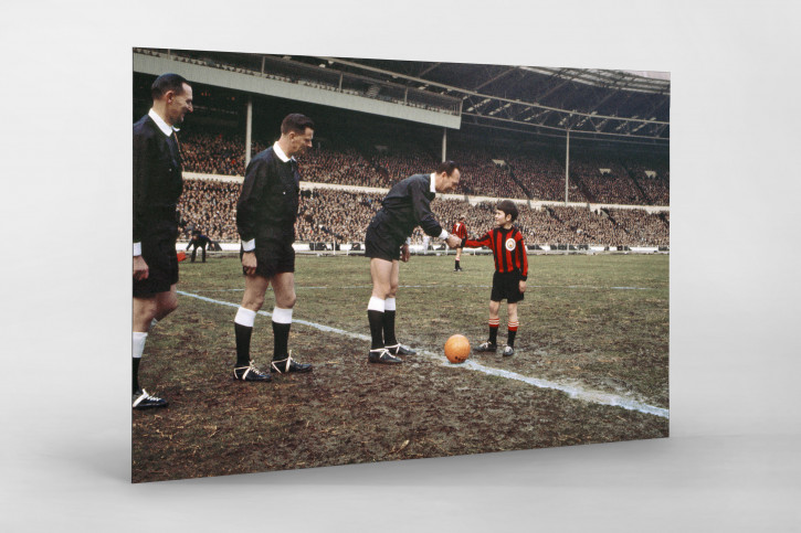 Shakehands mit dem Referee - Foto vom League Cup Finale 1970