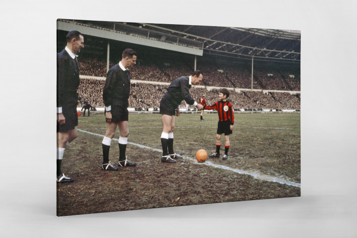 Shakehands mit dem Referee - Foto vom League Cup Finale 1970