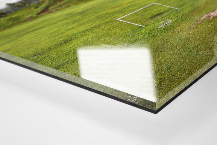 Wandbild: Pablo Escobars Bolzplatz unweit der Finca „La Manuela“ - Jessica Yurinko - 