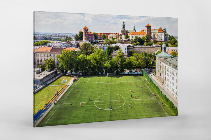 Fußballplatz in Krakau - Piotr Kogut - Die ganze Welt ist ein Spielfeld