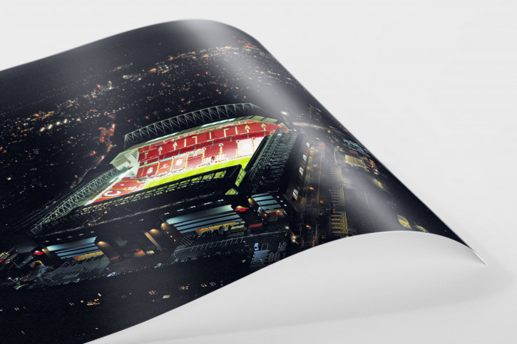 Wandbild: Anfield leuchtet bei Nacht - Luftbildaufnahme des Stadions vom FC Liverpool