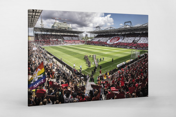 Wandbild: Einlaufen ins Millerntor-Stadion - FC St. Pauli Foto mit Choreo 1.  Spieltag 2022/23 | Wandtattoos